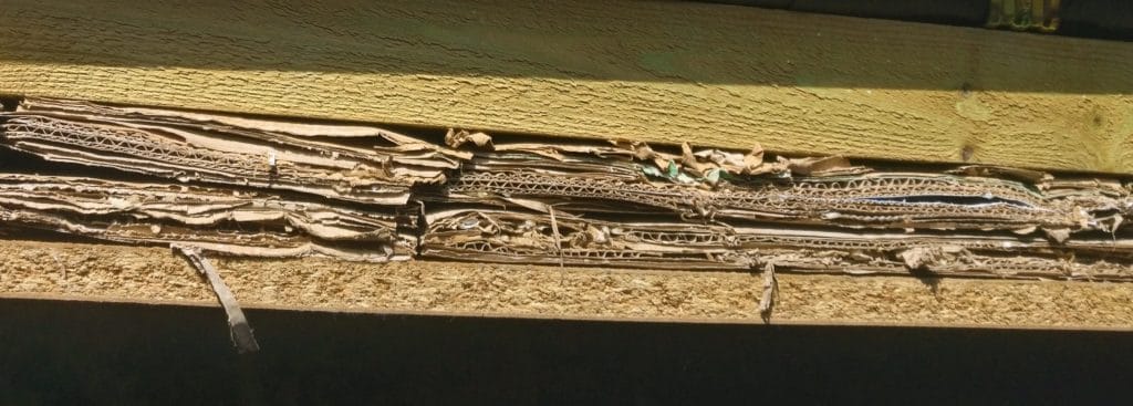 Producing cardboard insulation